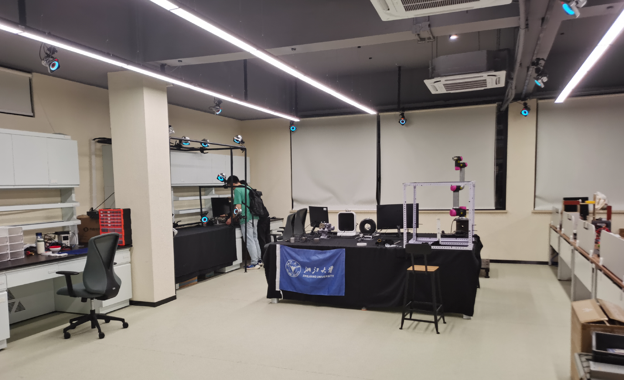 Zhejiang University | Optical Motion Capture-Based Teleoperation Training System