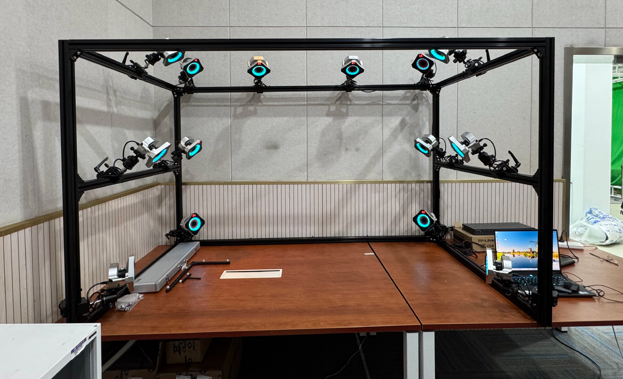 Shanghai Jiao Tong University | Optimizing Dexterous Hand Control with High-Precision Motion Data