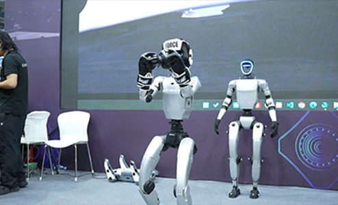 Blue-Eyed Vision: The Technical Secrets Behind Yu Shu's and Zhi Yuan's Humanoid Dance Postures